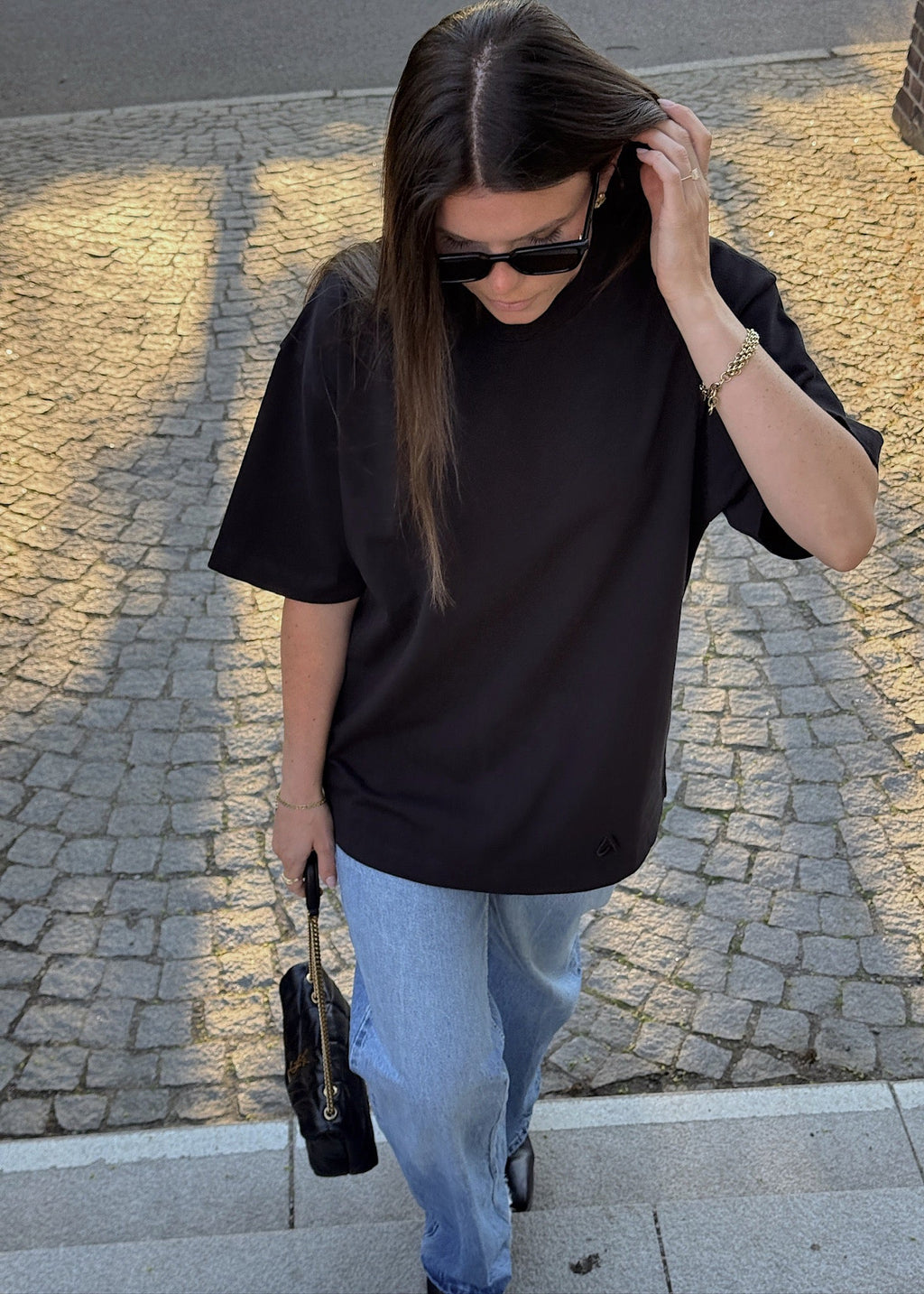 Relaxed fit unisex black t-shirt with 3D embroidery in structured cotton by Arve Collective